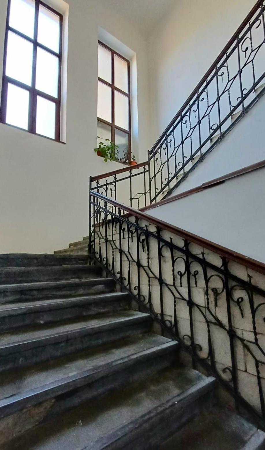 Apartament Stefan Lägenhet Turda Exteriör bild